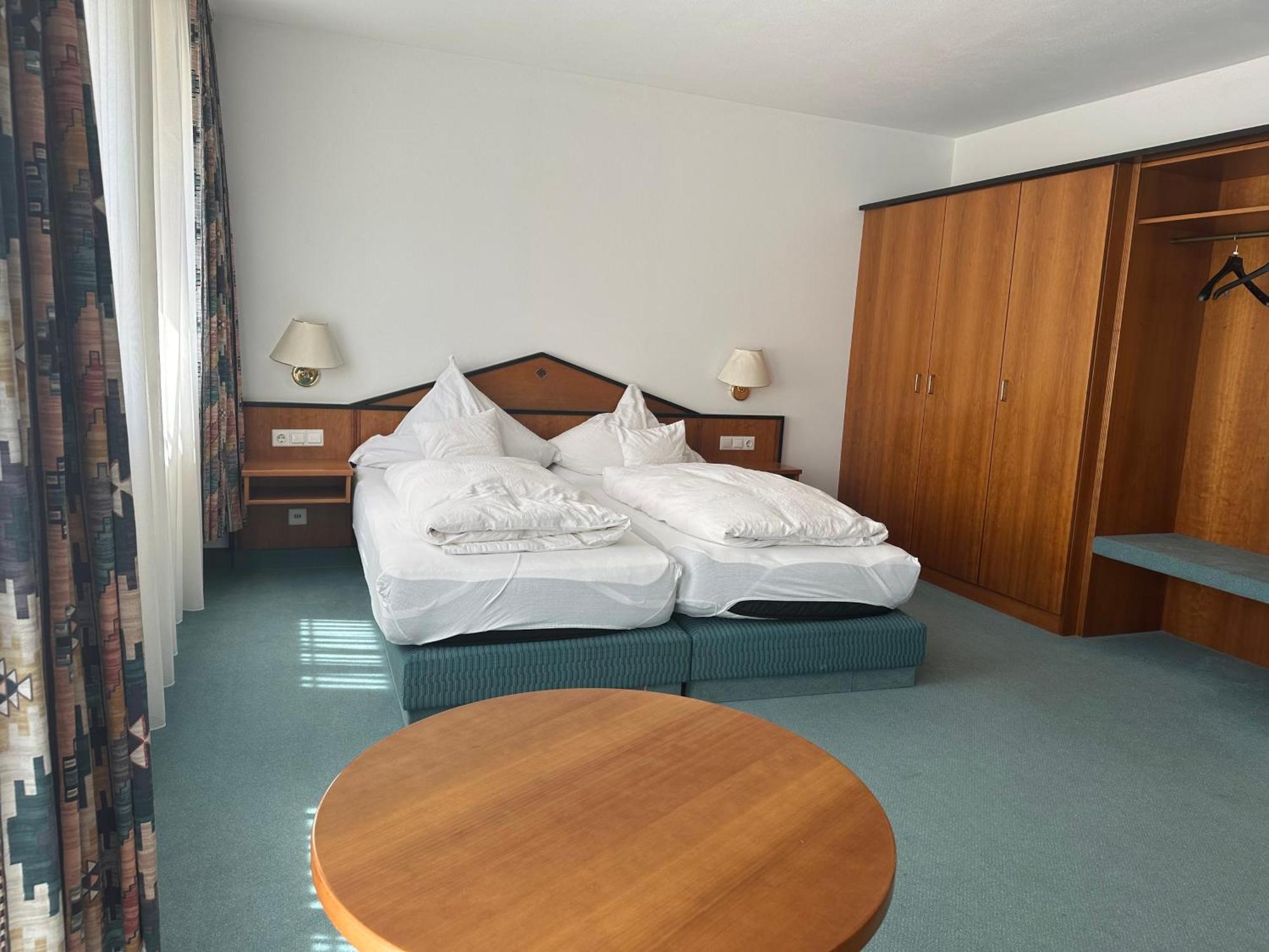 St Hotel Reichertshofen Eksteriør billede