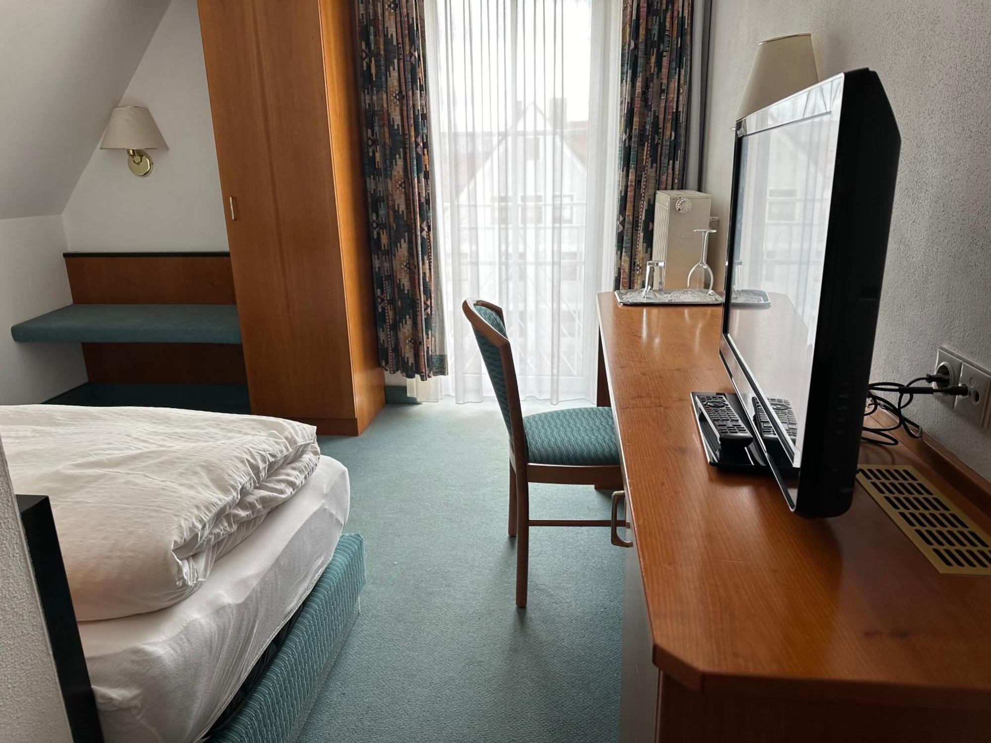 St Hotel Reichertshofen Eksteriør billede
