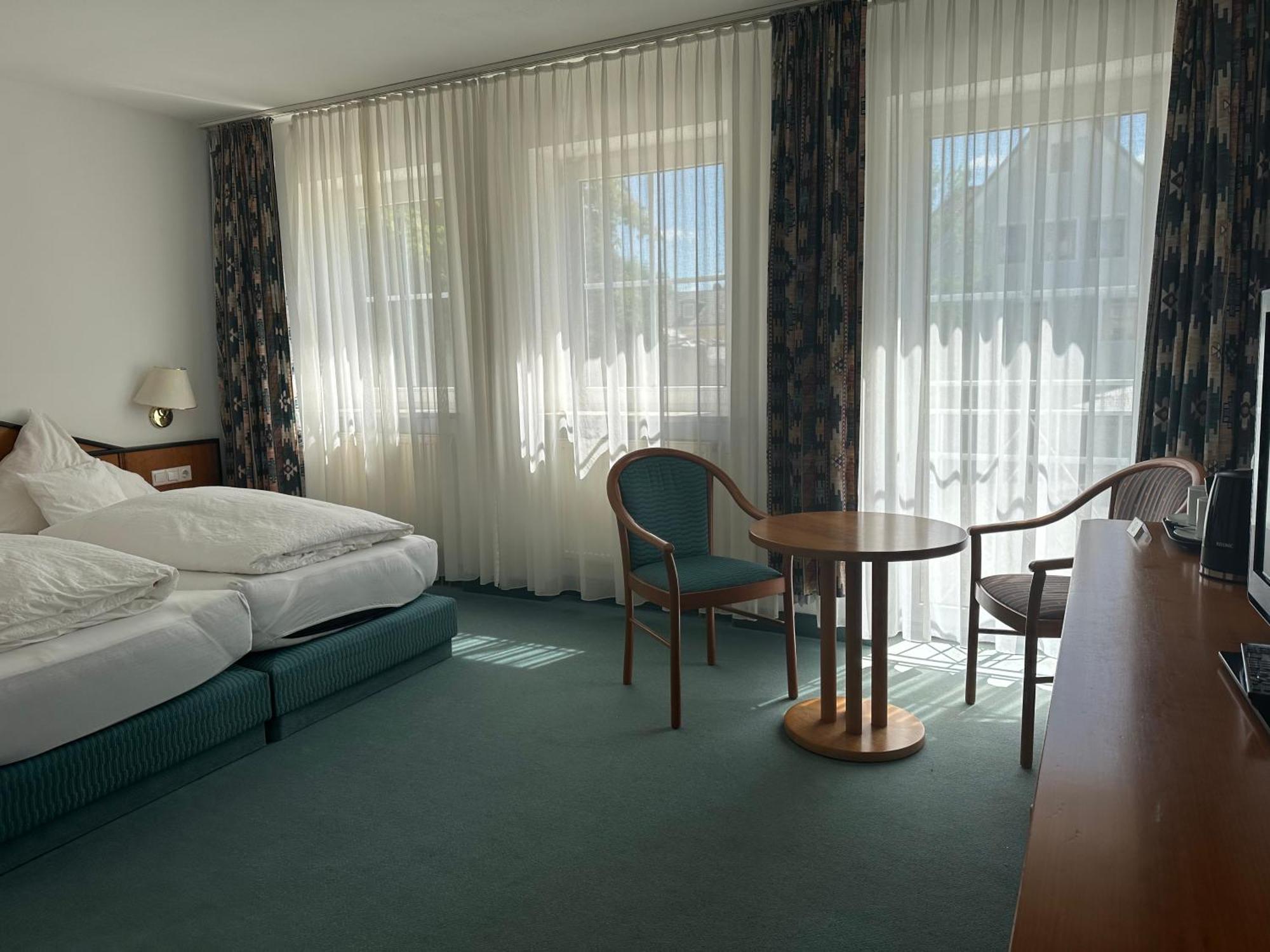 St Hotel Reichertshofen Eksteriør billede