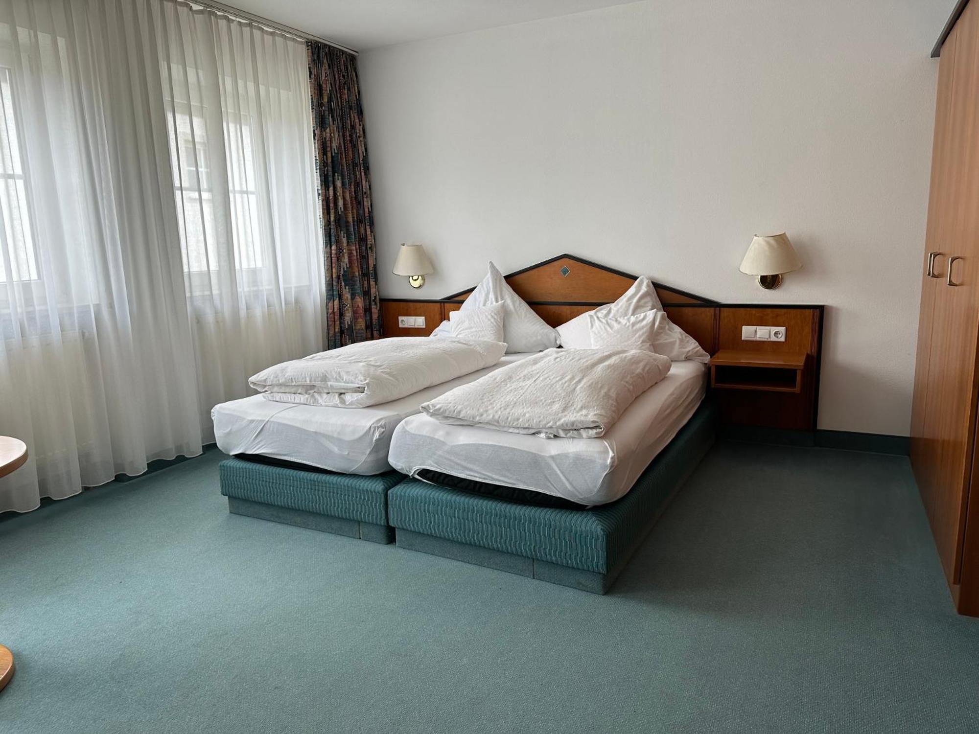 St Hotel Reichertshofen Eksteriør billede
