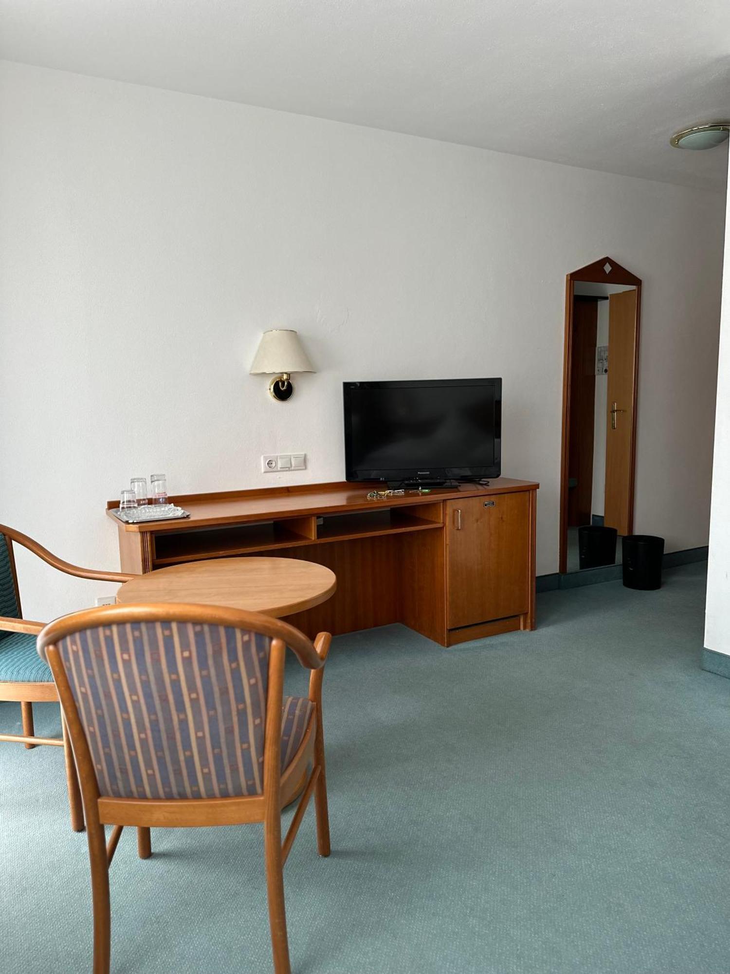 St Hotel Reichertshofen Eksteriør billede